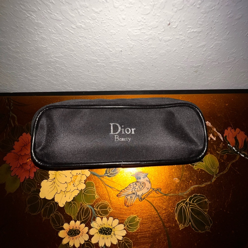Dior beautiful cosmic case🌺🍀🌺🍀